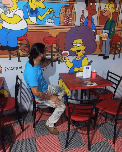 Mural comercial en un bar negocio en costa rica pintado por El Cinco